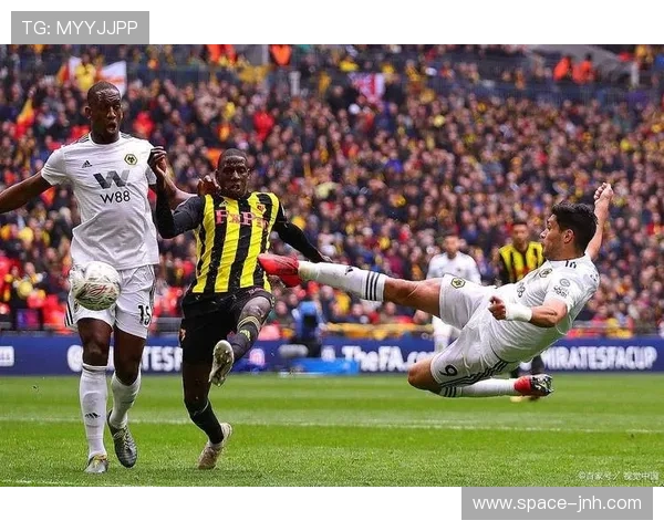 朗斯迎魔鬼赛程，客场连续挑战摩纳哥与里尔