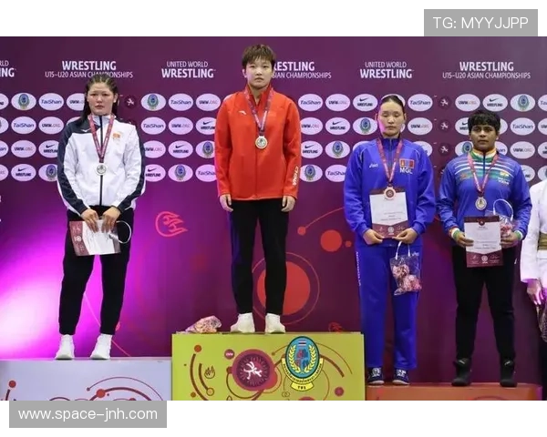 亚洲综合格斗锦标赛女子比赛精彩纷呈，中国选手表现获肯定